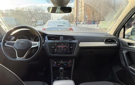 Volkswagen Tiguan II, 2021 год, 2 700 000 рублей, 6 фотография