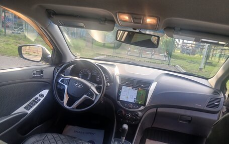 Hyundai Solaris II рестайлинг, 2012 год, 1 000 000 рублей, 4 фотография