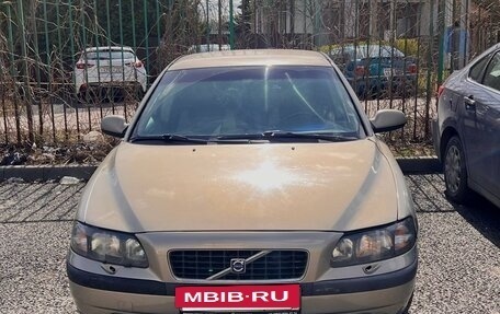 Volvo S60 III, 2001 год, 445 000 рублей, 2 фотография