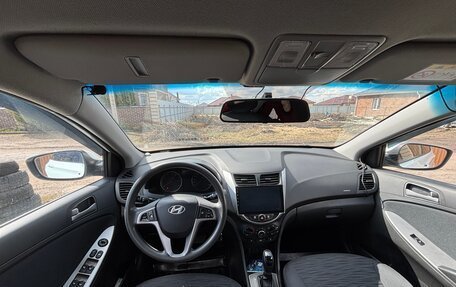 Hyundai Solaris II рестайлинг, 2014 год, 1 000 000 рублей, 9 фотография