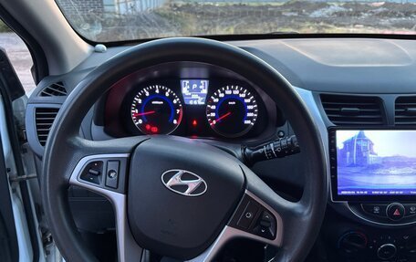 Hyundai Solaris II рестайлинг, 2014 год, 1 000 000 рублей, 13 фотография