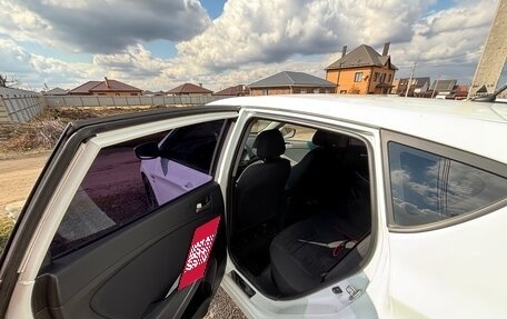 Hyundai Solaris II рестайлинг, 2014 год, 1 000 000 рублей, 7 фотография