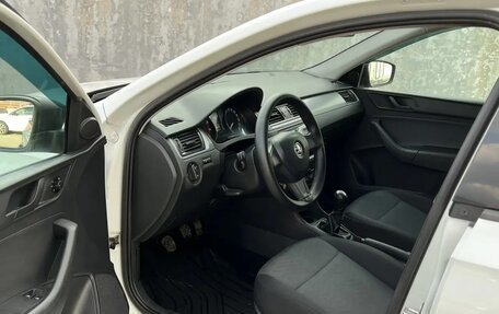 Skoda Rapid I, 2015 год, 650 000 рублей, 10 фотография