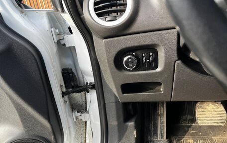 Opel Corsa D, 2013 год, 800 000 рублей, 36 фотография