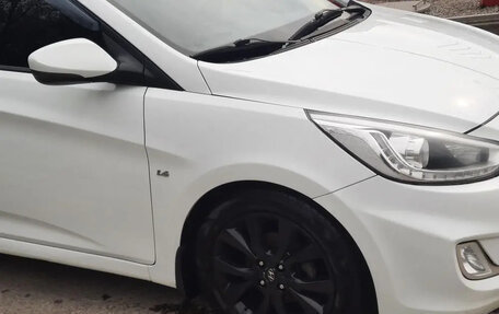 Hyundai Solaris II рестайлинг, 2014 год, 1 070 000 рублей, 3 фотография