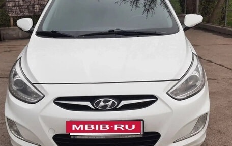 Hyundai Solaris II рестайлинг, 2014 год, 1 070 000 рублей, 4 фотография