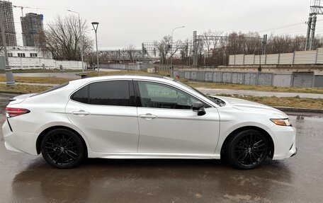 Toyota Camry, 2019 год, 2 450 000 рублей, 2 фотография