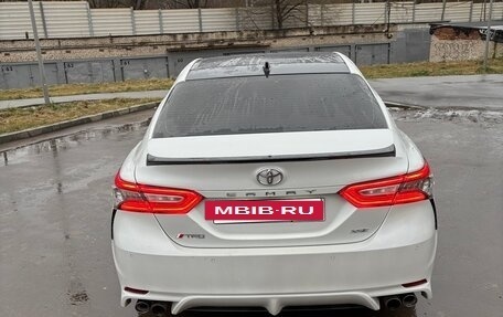 Toyota Camry, 2019 год, 2 450 000 рублей, 4 фотография