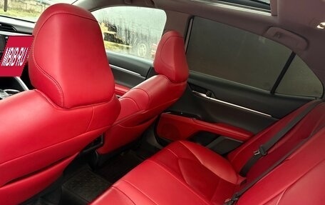 Toyota Camry, 2019 год, 2 450 000 рублей, 17 фотография