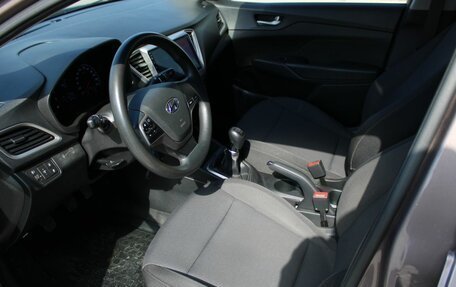 Hyundai Solaris II рестайлинг, 2018 год, 1 420 000 рублей, 14 фотография