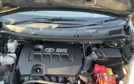 Toyota ISis I, 2014 год, 1 540 000 рублей, 38 фотография