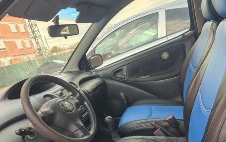 Toyota Yaris I рестайлинг, 2003 год, 350 000 рублей, 5 фотография