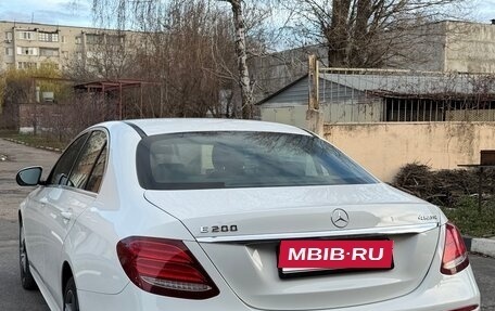 Mercedes-Benz E-Класс, 2018 год, 3 450 000 рублей, 3 фотография