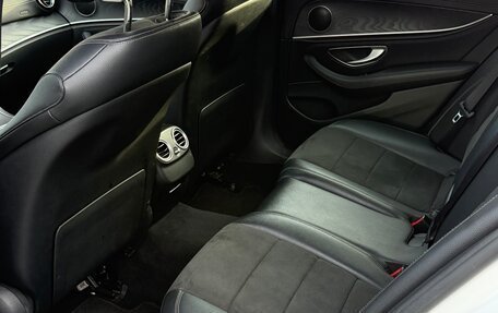 Mercedes-Benz E-Класс, 2018 год, 3 450 000 рублей, 12 фотография