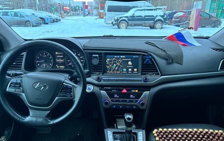 Hyundai Elantra VI рестайлинг, 2016 год, 1 350 000 рублей, 11 фотография