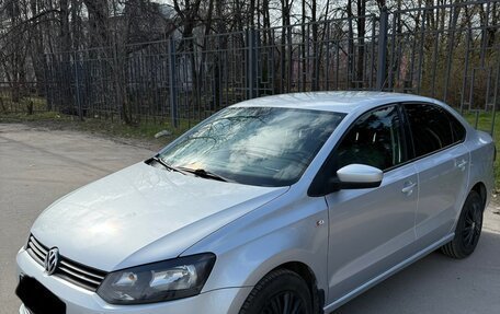 Volkswagen Polo VI (EU Market), 2011 год, 700 000 рублей, 3 фотография