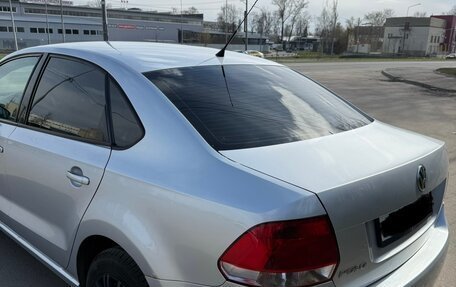 Volkswagen Polo VI (EU Market), 2011 год, 700 000 рублей, 5 фотография