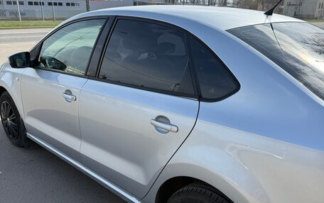 Volkswagen Polo VI (EU Market), 2011 год, 700 000 рублей, 6 фотография