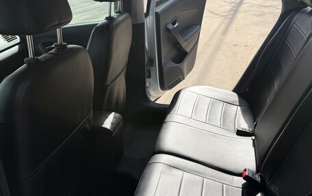 Volkswagen Polo VI (EU Market), 2011 год, 700 000 рублей, 13 фотография