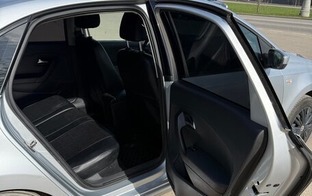 Volkswagen Polo VI (EU Market), 2011 год, 700 000 рублей, 14 фотография