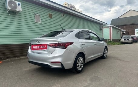 Hyundai Solaris II рестайлинг, 2017 год, 1 300 000 рублей, 5 фотография