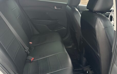 Hyundai Solaris II рестайлинг, 2017 год, 1 300 000 рублей, 12 фотография