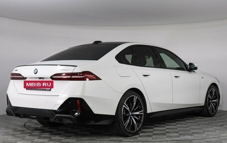 BMW 5 серия, 2023 год, 7 299 000 рублей, 2 фотография