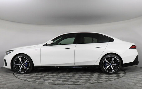 BMW 5 серия, 2023 год, 7 299 000 рублей, 5 фотография