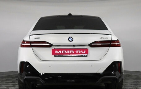 BMW 5 серия, 2023 год, 7 299 000 рублей, 4 фотография