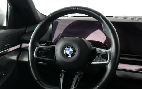 BMW 5 серия, 2023 год, 7 299 000 рублей, 14 фотография