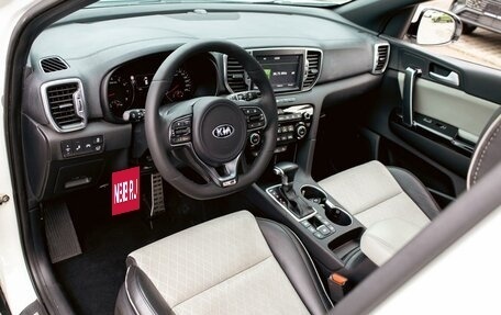 KIA Sportage IV рестайлинг, 2018 год, 1 795 000 рублей, 13 фотография