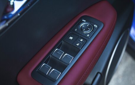 Lexus RX IV рестайлинг, 2017 год, 3 670 000 рублей, 28 фотография