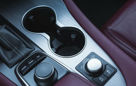 Lexus RX IV рестайлинг, 2017 год, 3 670 000 рублей, 34 фотография