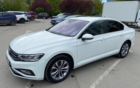 Volkswagen Passat B8 рестайлинг, 2021 год, 3 030 000 рублей, 3 фотография