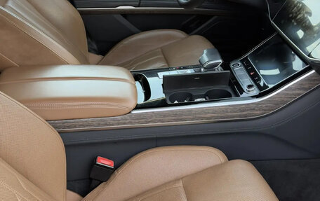 Audi A8, 2021 год, 7 000 000 рублей, 3 фотография