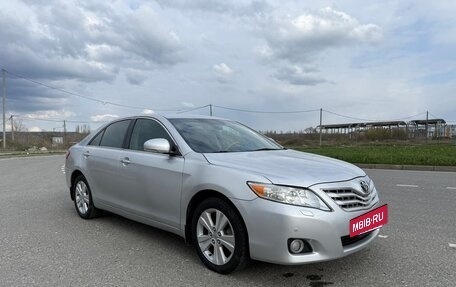 Toyota Camry, 2010 год, 1 190 000 рублей, 2 фотография