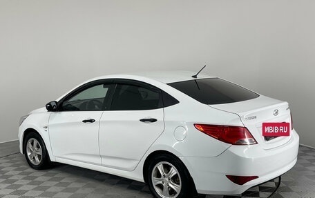 Hyundai Solaris II рестайлинг, 2015 год, 950 000 рублей, 9 фотография