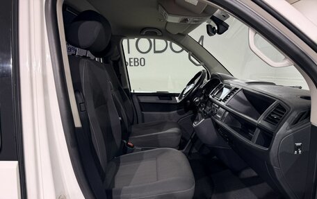 Volkswagen Caravelle T6 рестайлинг, 2018 год, 3 290 000 рублей, 15 фотография