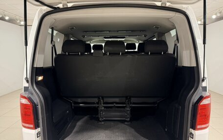 Volkswagen Caravelle T6 рестайлинг, 2018 год, 3 290 000 рублей, 18 фотография