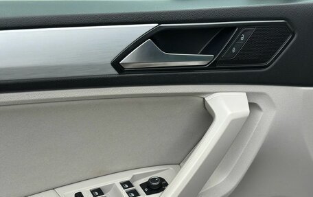 Volkswagen Tiguan II, 2018 год, 1 900 000 рублей, 13 фотография