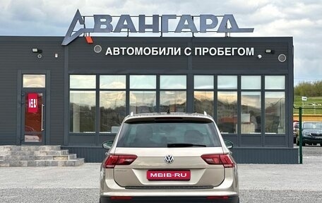 Volkswagen Tiguan II, 2018 год, 1 900 000 рублей, 4 фотография