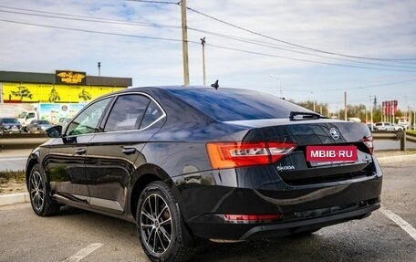 Skoda Superb III рестайлинг, 2016 год, 1 898 000 рублей, 5 фотография