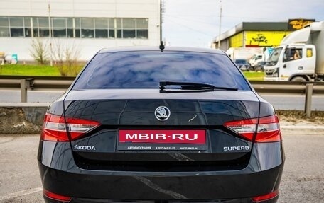 Skoda Superb III рестайлинг, 2016 год, 1 898 000 рублей, 6 фотография