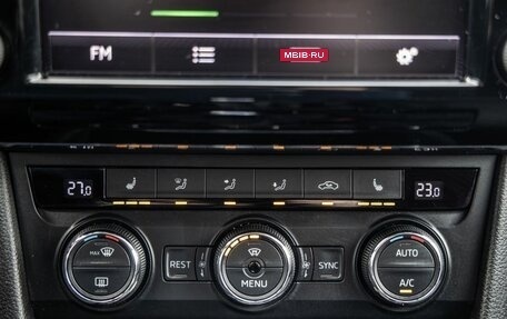 Skoda Superb III рестайлинг, 2016 год, 1 898 000 рублей, 24 фотография