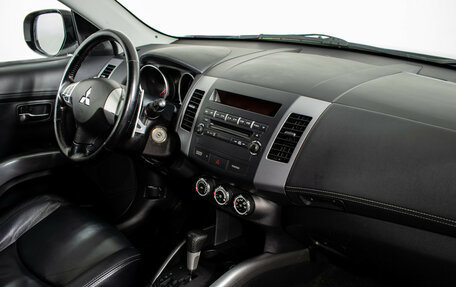 Mitsubishi Outlander III рестайлинг 3, 2010 год, 1 095 000 рублей, 10 фотография