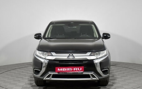 Mitsubishi Outlander III рестайлинг 3, 2019 год, 1 925 000 рублей, 2 фотография