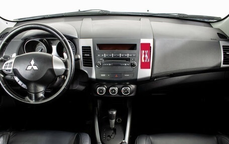 Mitsubishi Outlander III рестайлинг 3, 2010 год, 1 095 000 рублей, 11 фотография