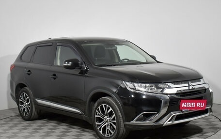 Mitsubishi Outlander III рестайлинг 3, 2019 год, 1 925 000 рублей, 3 фотография