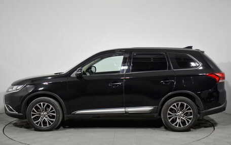 Mitsubishi Outlander III рестайлинг 3, 2019 год, 1 925 000 рублей, 8 фотография