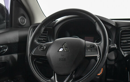 Mitsubishi Outlander III рестайлинг 3, 2019 год, 1 925 000 рублей, 14 фотография